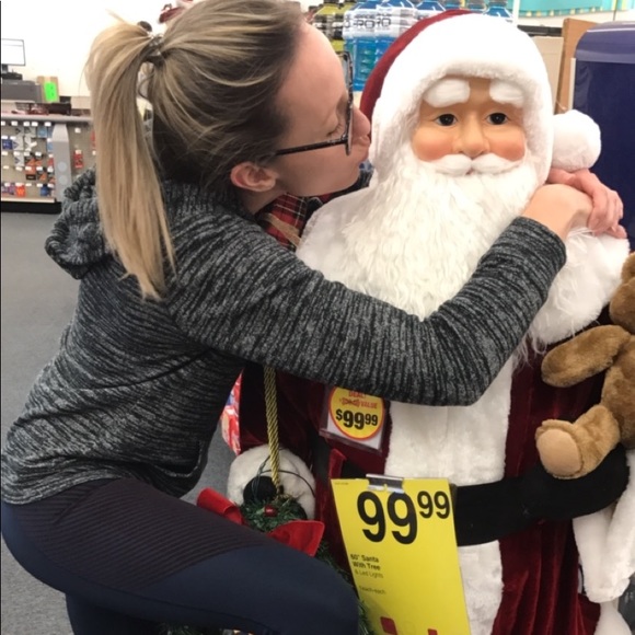 Meet your Posher, Ashley 😘 - Picture 6 of 6